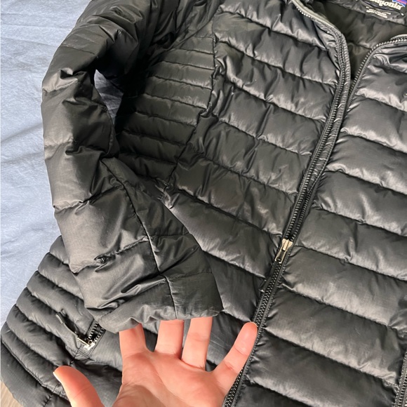 Patagonia Women's Down Jacket Size M - Picture 4 of 6
